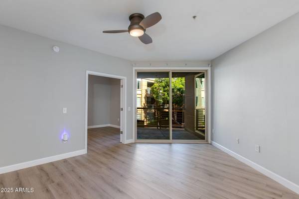 Phoenix, AZ 85016,1701 E COLTER Street #218