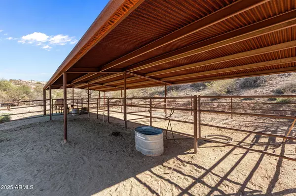 Wickenburg, AZ 85390,525 STONEHEDGE RANCH Road