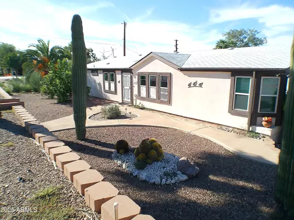 700 E QUEEN CREEK Drive, Queen Valley, AZ 85118