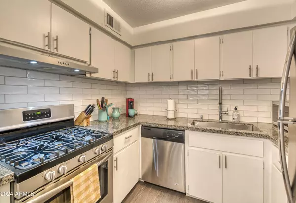 Scottsdale, AZ 85251,4950 N MILLER Road N #338