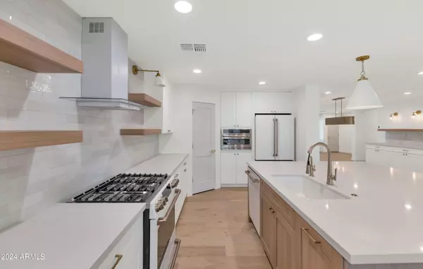 Phoenix, AZ 85018,4154 N 35TH Place