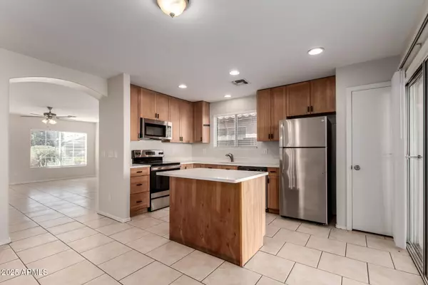 Phoenix, AZ 85043,8214 W PAPAGO Street