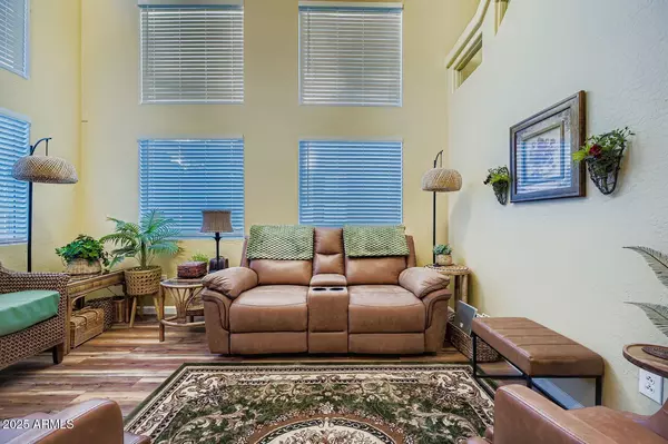 Phoenix, AZ 85015,1718 W COLTER Street #170