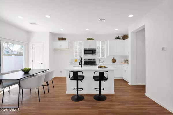 Phoenix, AZ 85022,16875 N 12TH Street #9