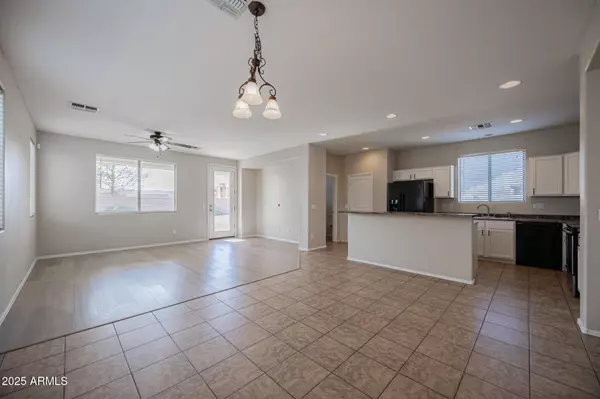 Maricopa, AZ 85138,18096 N ARBOR Drive