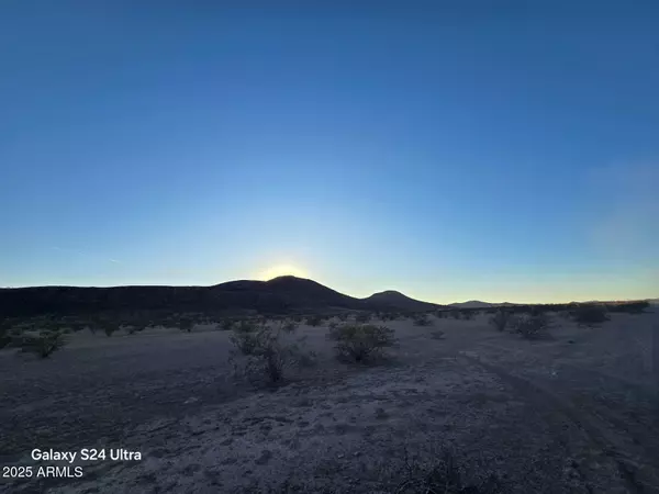 165 S Burger Street #Lot E, Tonopah, AZ 85354
