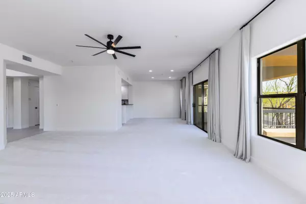 Phoenix, AZ 85054,21320 N 56TH Street #2001