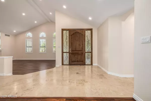 Tempe, AZ 85284,8272 S PECAN GROVE Circle