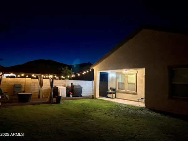 Tolleson, AZ 85353,9631 W ALBENIZ Place