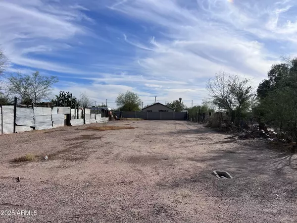 Eloy, AZ 85131,307 W 3RD Place #4