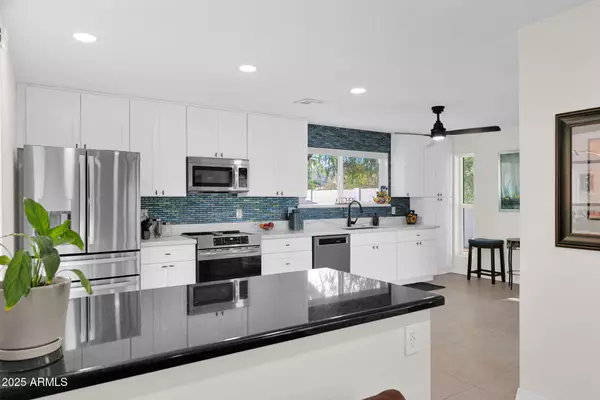 Phoenix, AZ 85022,501 E CALAVAR Road