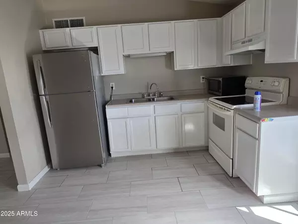 Phoenix, AZ 85035,1616 N 63RD Avenue #5