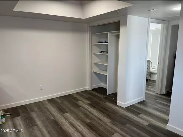 Scottsdale, AZ 85257,8155 E Roosevelt Street #234