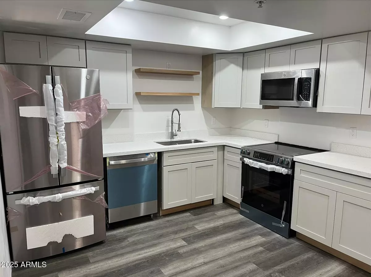 Scottsdale, AZ 85257,8155 E Roosevelt Street #234