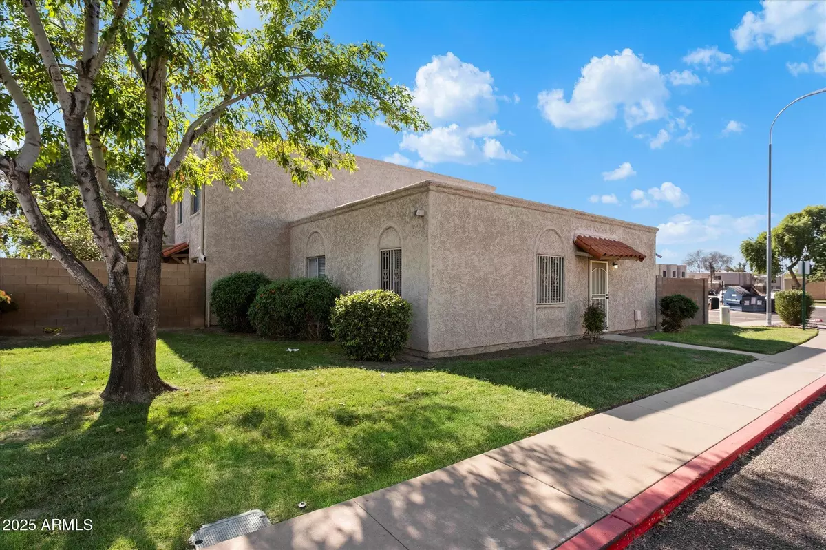 Mesa, AZ 85202,600 S DOBSON Road #215