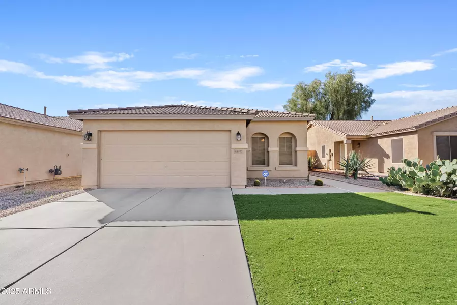 43935 W SAGEBRUSH Trail, Maricopa, AZ 85138