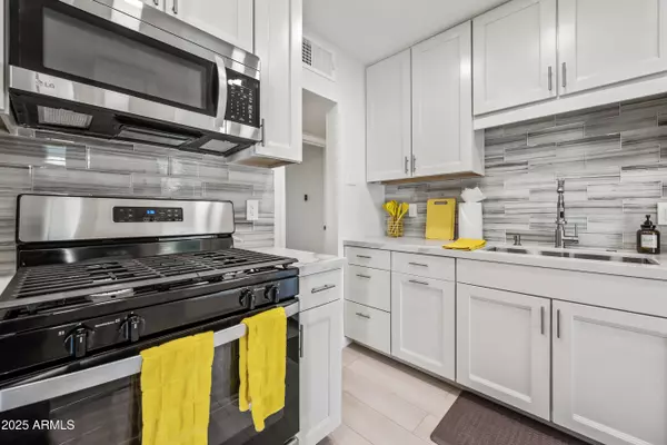 Phoenix, AZ 85016,2452 E ELM Street