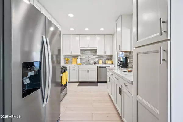 Phoenix, AZ 85016,2452 E ELM Street