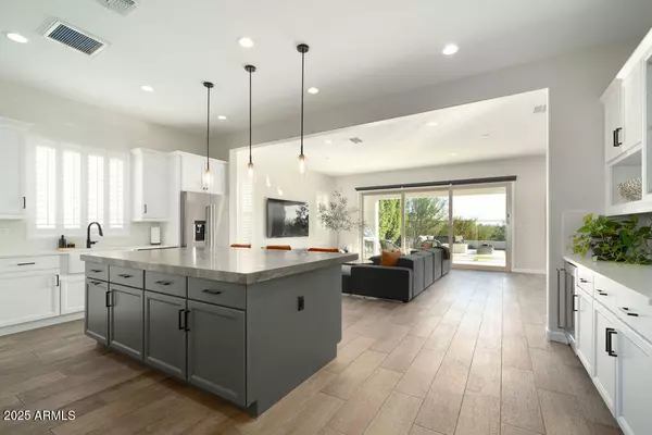 Phoenix, AZ 85054,6525 E LIBBY Street