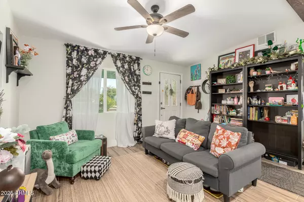 Phoenix, AZ 85015,6728 N 24TH Drive