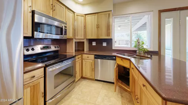 Phoenix, AZ 85044,11020 S MANDAN Street