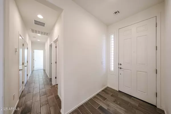 Surprise, AZ 85387,14364 W DESERT HOLLOW Drive