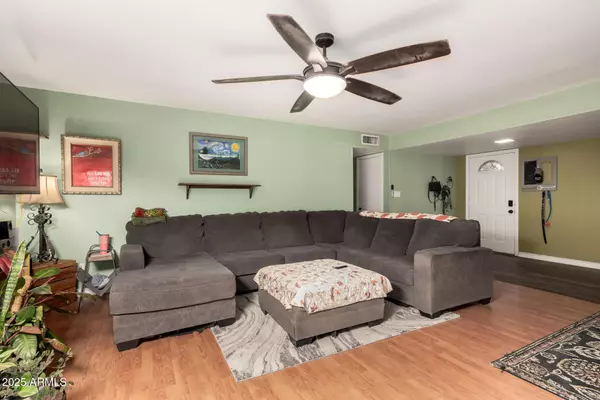 Phoenix, AZ 85053,3926 W GLENAIRE Drive