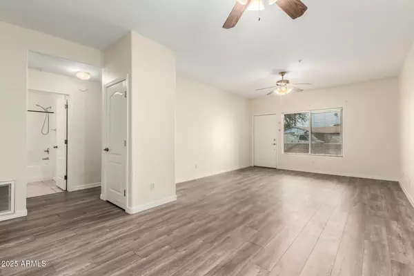 Chandler, AZ 85224,2201 N COMANCHE Drive #1104