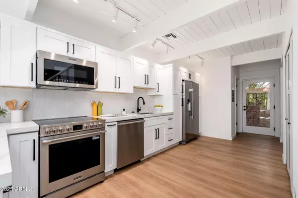 Phoenix, AZ 85018,3646 N 38TH Street #B