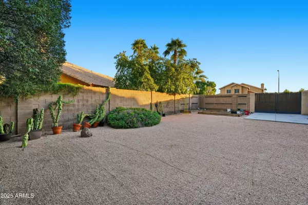 Phoenix, AZ 85044,4714 E ROCKLEDGE Road