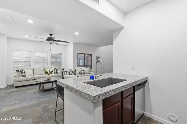 Phoenix, AZ 85050,3935 E ROUGH RIDER Road #1140