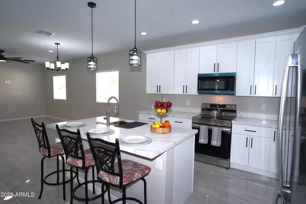 Avondale, AZ 85323,122 S 5TH Street