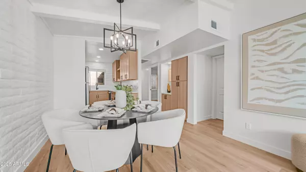 Phoenix, AZ 85018,3056 N 32ND Street N #347