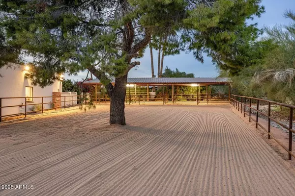 Scottsdale, AZ 85260,8116 E GRAY Road