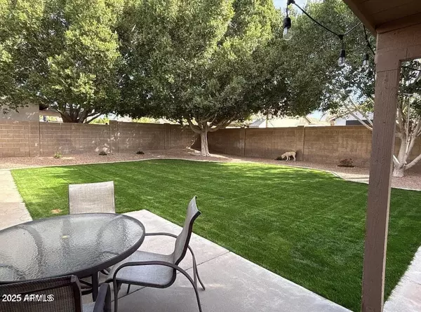 Mesa, AZ 85215,6337 E ROCHELLE Street E