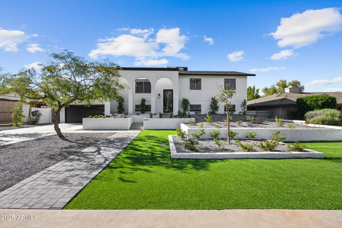 Phoenix, AZ 85028,11442 N BANCROFT Drive