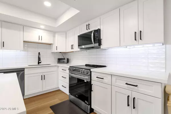 Scottsdale, AZ 85251,7920 E CAMELBACK Road #212