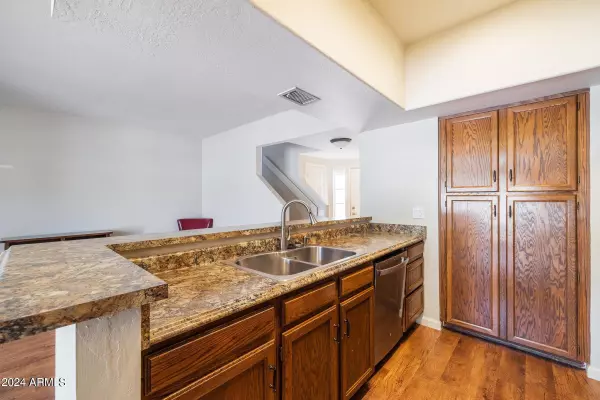 Scottsdale, AZ 85258,9705 E MOUNTAIN VIEW Road #1021