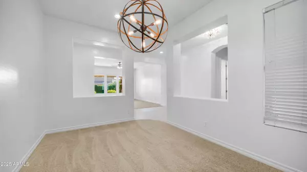 Chandler, AZ 85248,561 W YELLOWSTONE Way