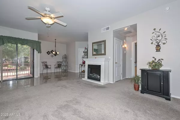 Peoria, AZ 85381,9151 W GREENWAY Road #113