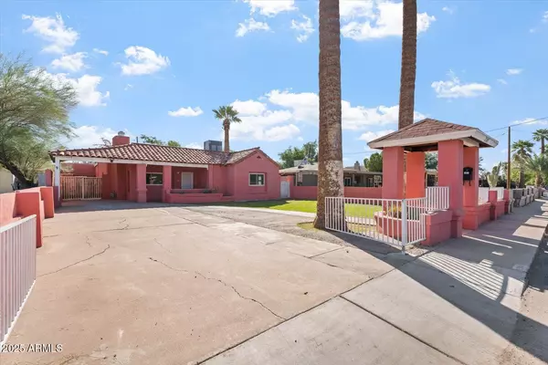 2741 E BRILL Street, Phoenix, AZ 85008