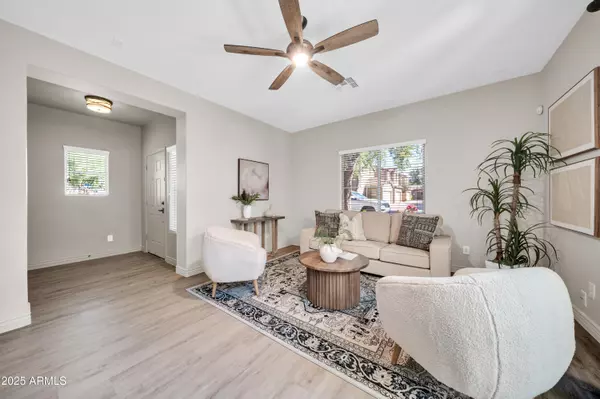 Phoenix, AZ 85086,3702 W MCCAULEY Court