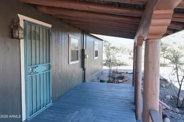 Cochise, AZ 85606,704 W CALLE CONNECTICUT --