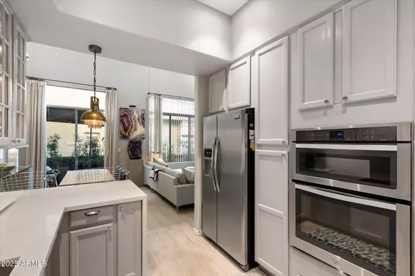 Scottsdale, AZ 85260,14450 N THOMPSON PEAK Parkway #125