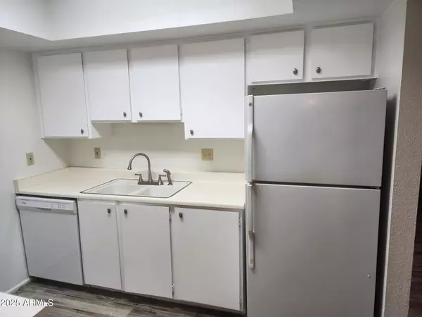 Tempe, AZ 85282,4809 S LA ROSA Drive #A