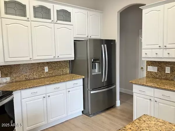 Phoenix, AZ 85023,338 W HELENA Drive