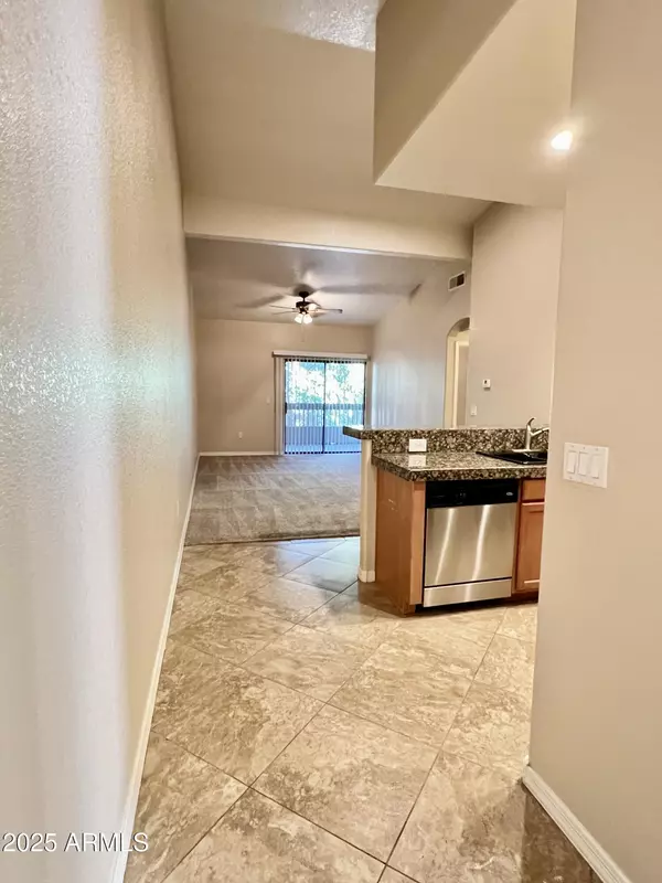 Chandler, AZ 85225,1351 N PLEASANT Drive #2057