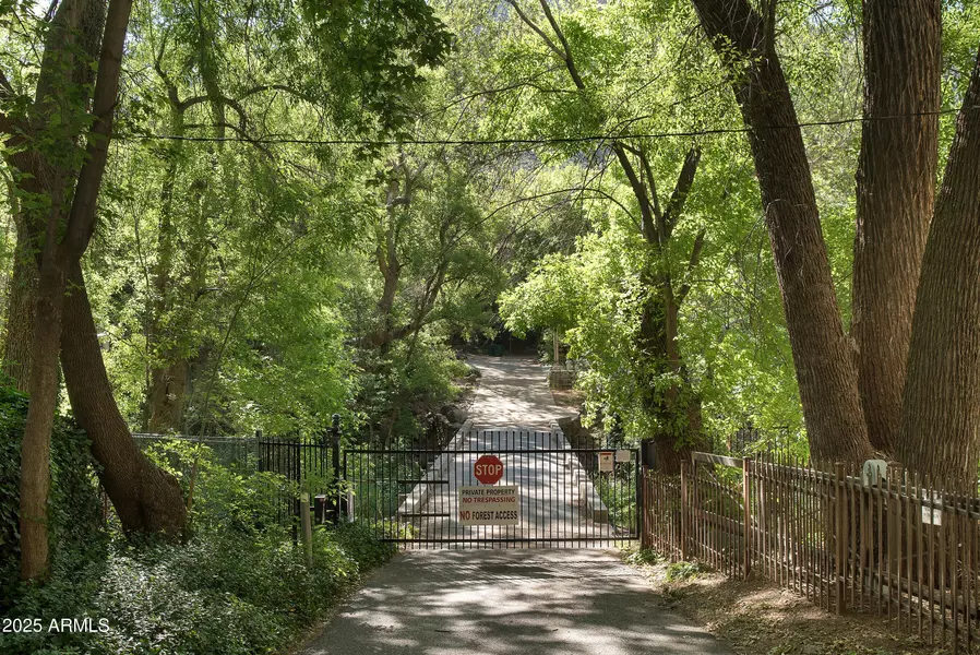 900 Upper Indian Gardens Drive #M & B, Sedona, AZ 86336