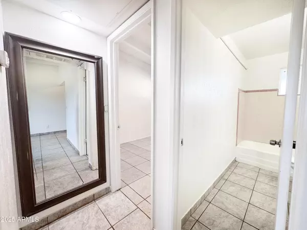 Phoenix, AZ 85008,1626 N 31ST Place