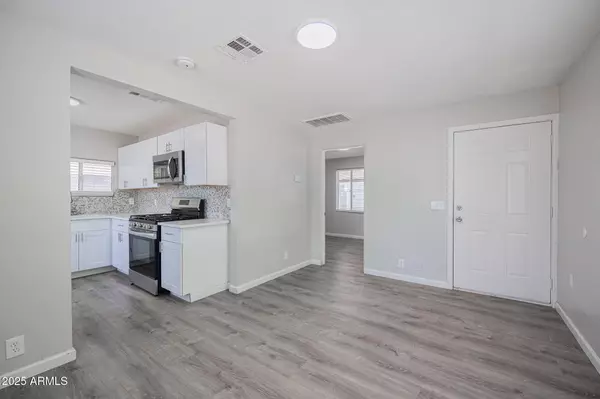 Phoenix, AZ 85016,4208 N 17TH Street #3